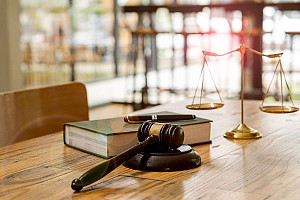 Il TAR Calabria in una recente pronuncia ha riferito il principio “tempus regit actum” alla disciplina vigente al momento di conclusione dell’atto